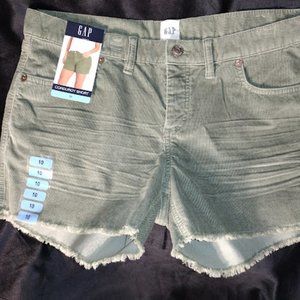 Gap Size 10 corduroy short
